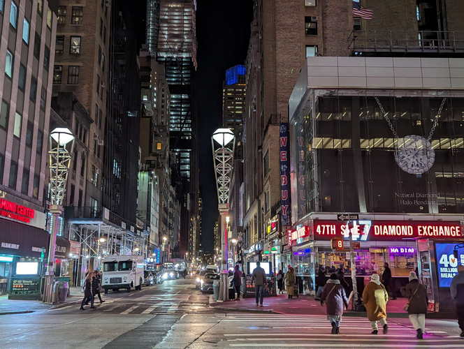 NYC_2024-02-05 18-52-11_PXL_20240205_235211305.NIGHT
